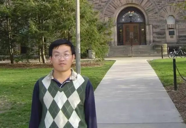 437ccm·必赢国际创新论坛第一千六百八十一讲：Problems and results on determinants involving Legendre symbols